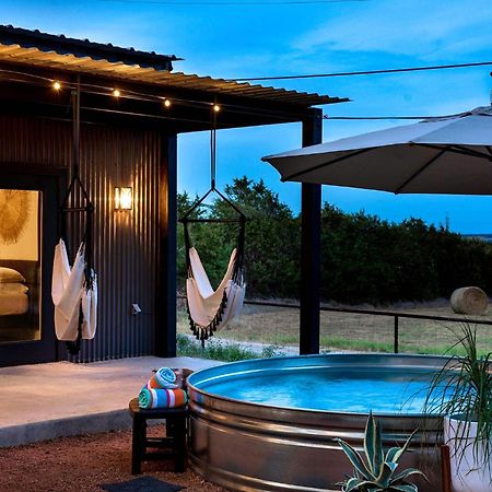 フレデリックスバーグ Container Haus Pet Friendly With Cowboy Poolヴィラ エクステリア 写真