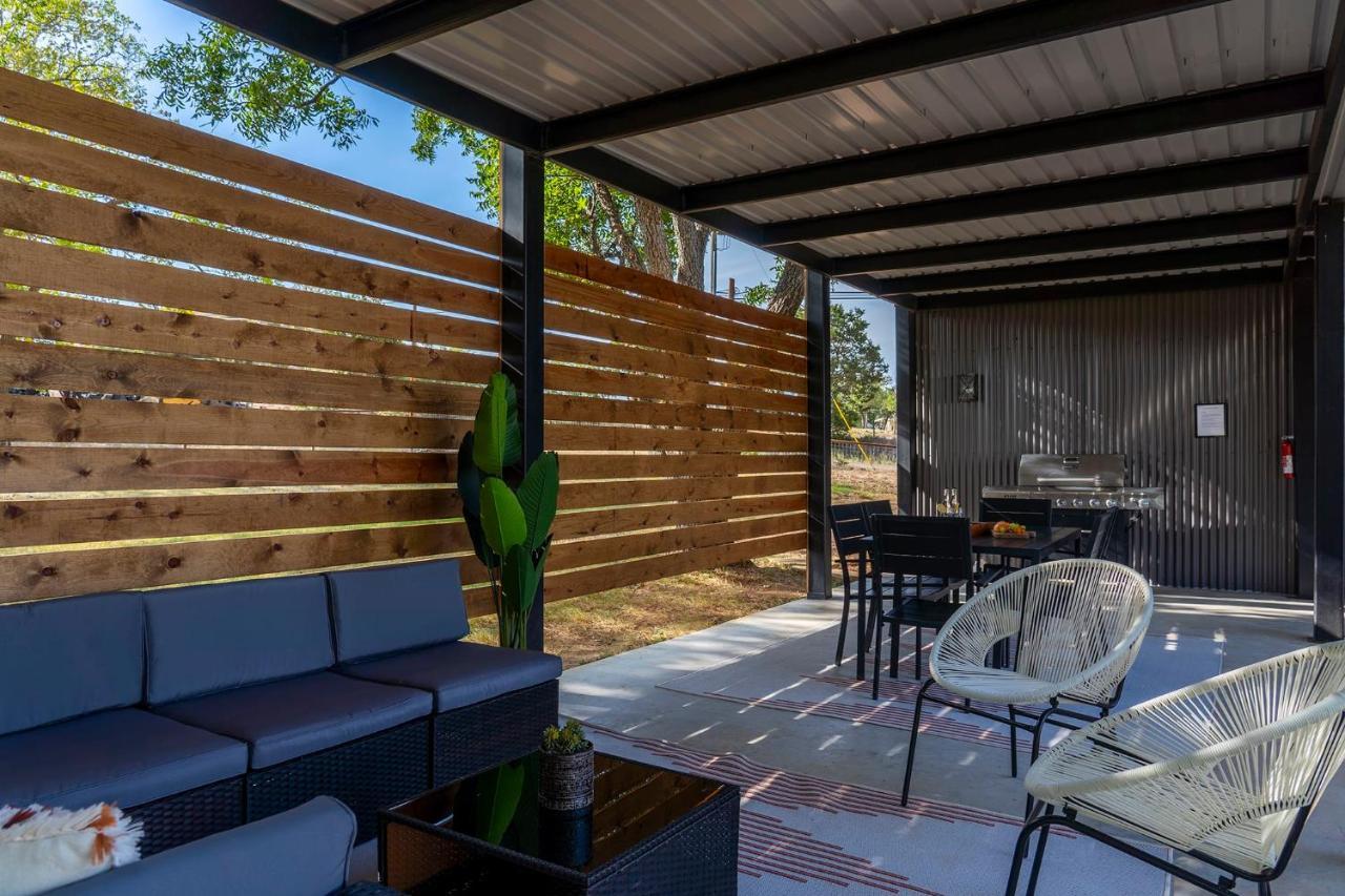 フレデリックスバーグ Container Haus Pet Friendly With Cowboy Poolヴィラ エクステリア 写真
