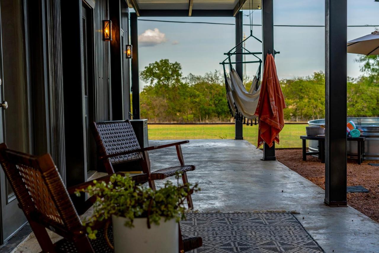 フレデリックスバーグ Container Haus Pet Friendly With Cowboy Poolヴィラ エクステリア 写真