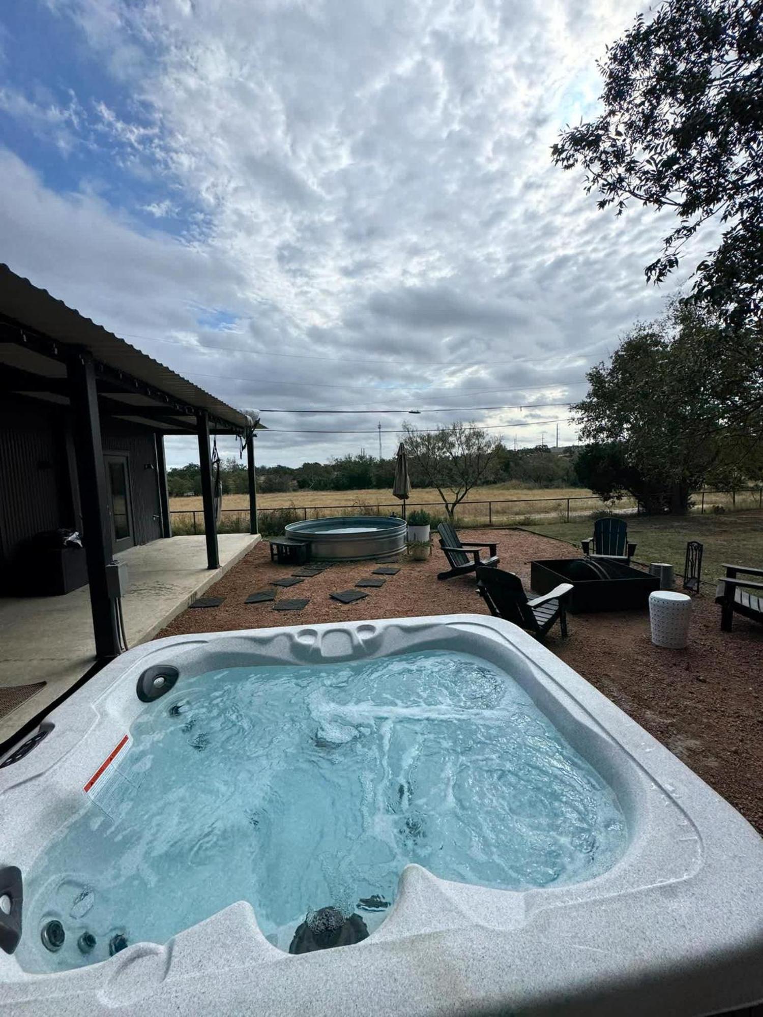 フレデリックスバーグ Container Haus Pet Friendly With Cowboy Poolヴィラ エクステリア 写真